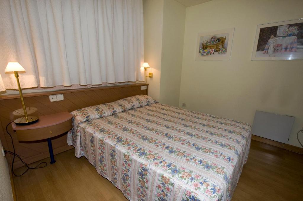 Apartamentos Pessets Adelaida Σορτ Δωμάτιο φωτογραφία